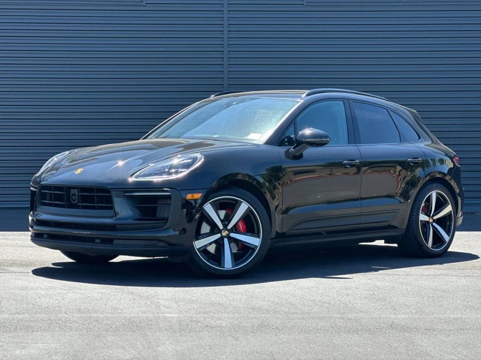 2024 Porsche Macan S - Image 2 of 5