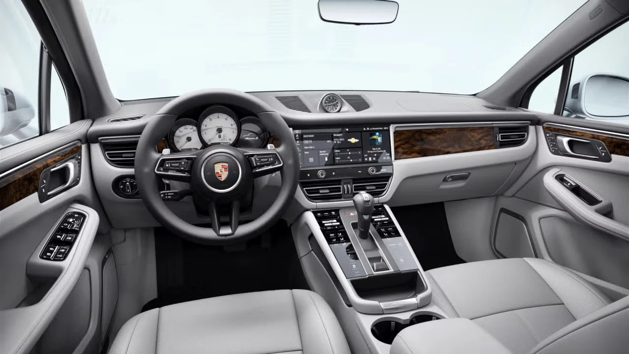 2024 Porsche Macan S - Image 28 of 31