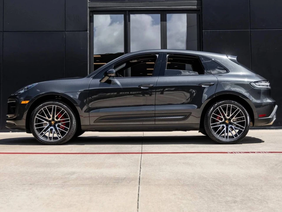 2024 Porsche Macan S - Image 2 of 5