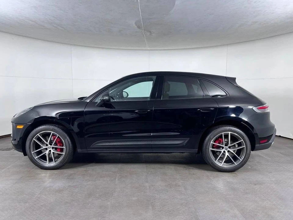 2024 Porsche Macan S - Image 2 of 5