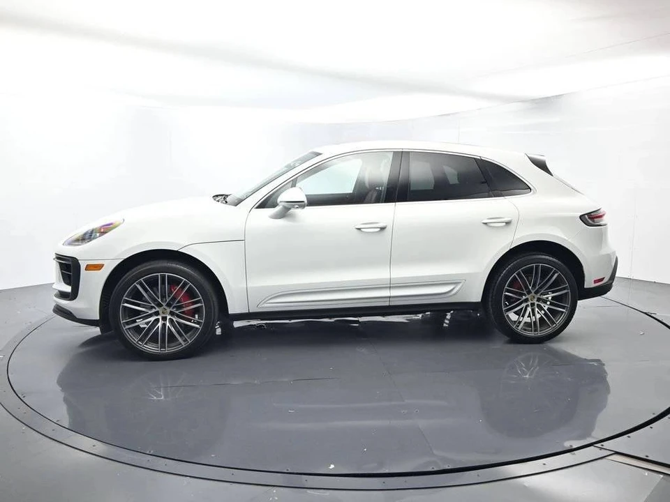 2024 Porsche Macan S - Image 2 of 5