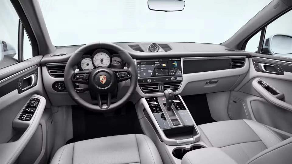 2024 Porsche Macan S - Image 28 of 31