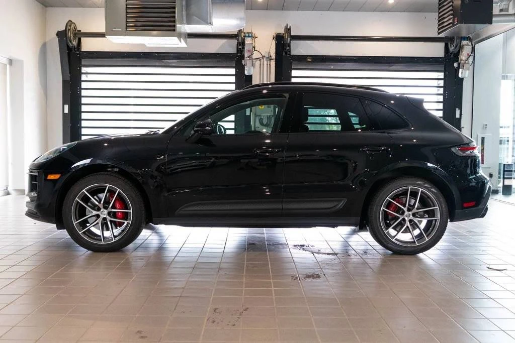 2024 Porsche Macan S - Image 2 of 5