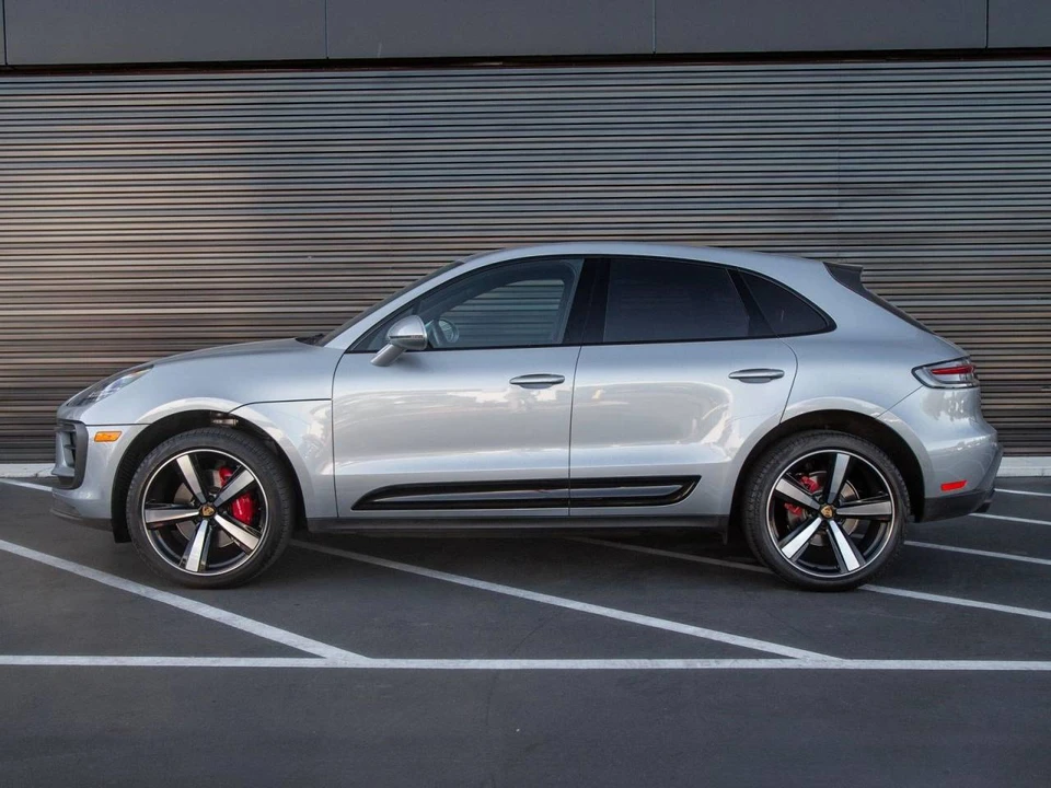 2024 Porsche Macan S - Image 2 of 5