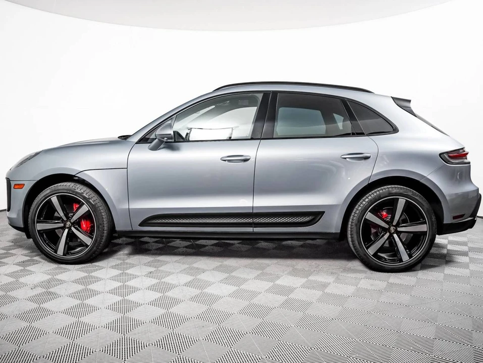 2024 Porsche Macan S - Image 2 of 5