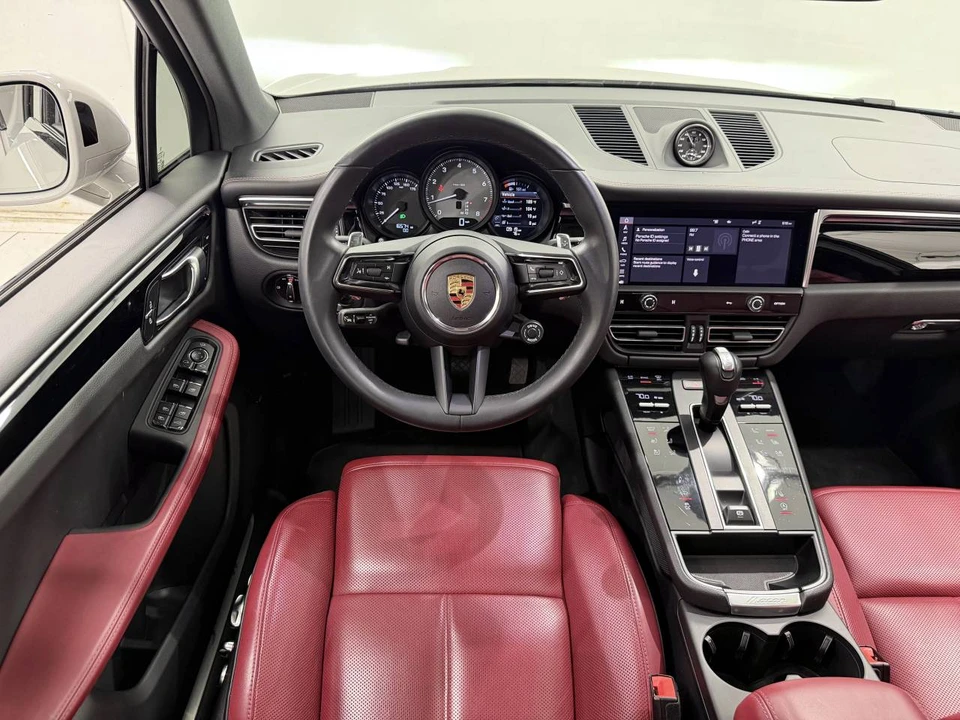 2024 Porsche Macan S - Image 4 of 5