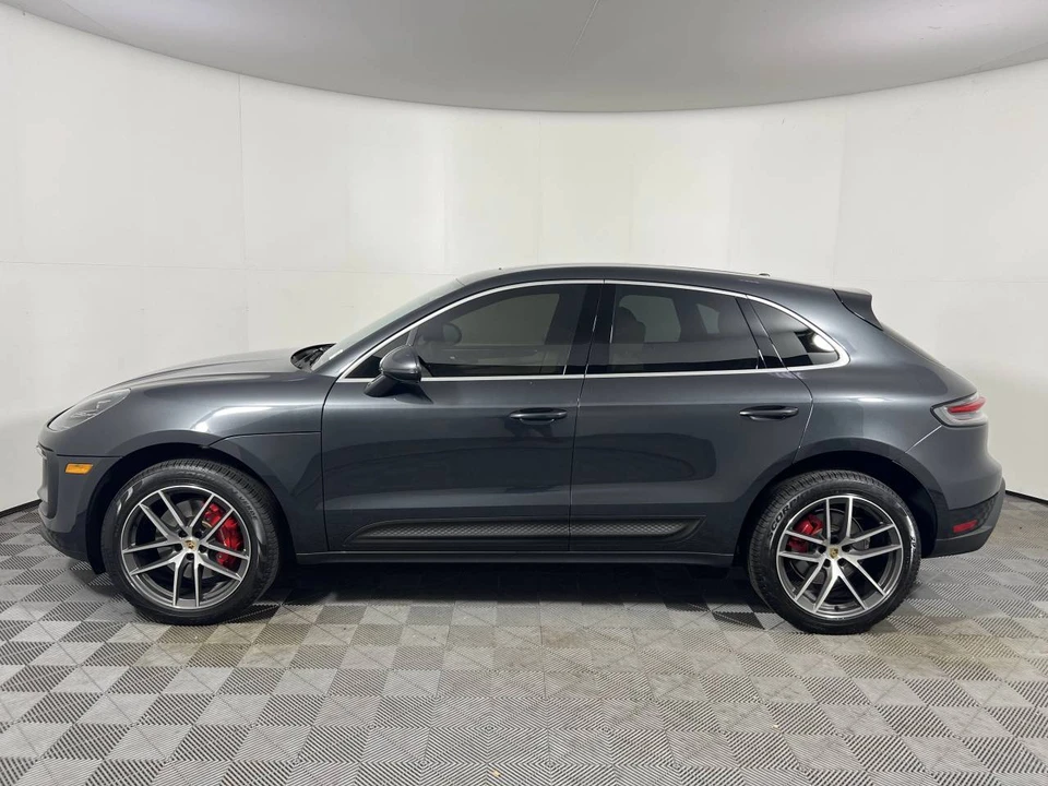2024 Porsche Macan S - Image 2 of 5