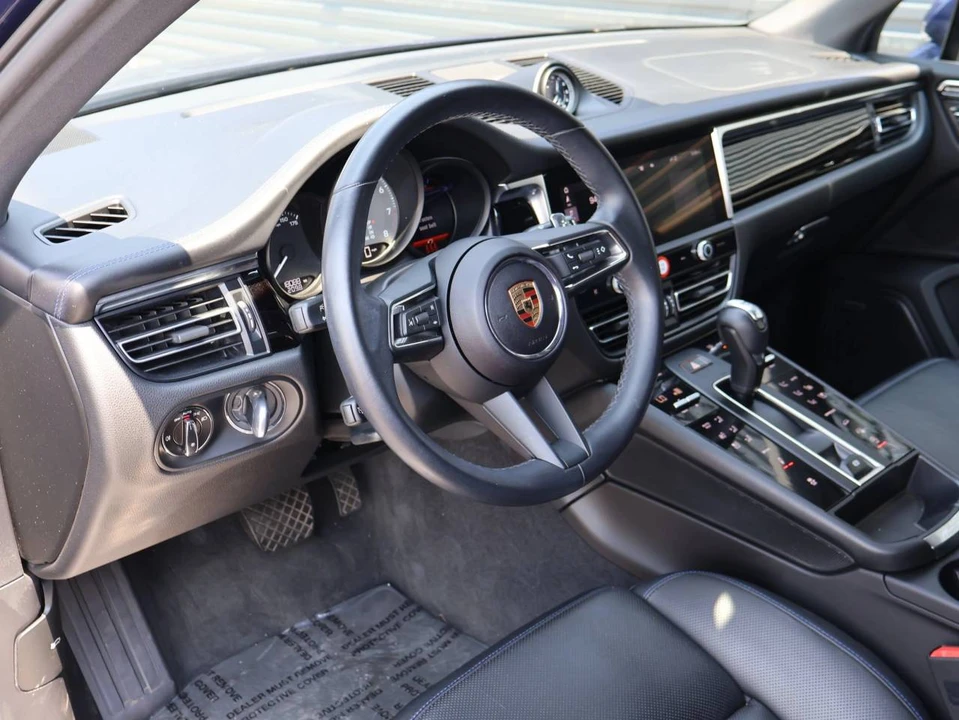 2024 Porsche Macan S - Image 4 of 5