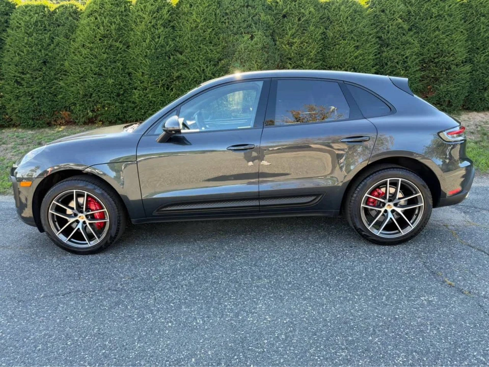 2024 Porsche Macan S - Image 2 of 5