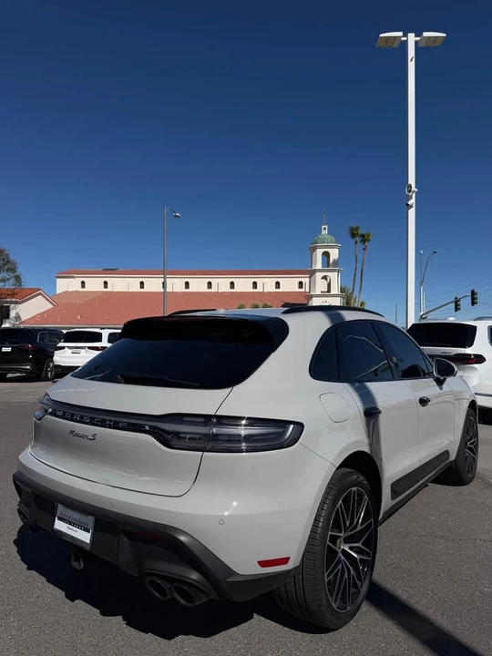 2024 Porsche Macan S - Image 2 of 4
