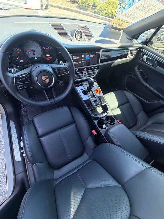 2024 Porsche Macan S - Image 3 of 4