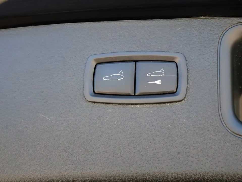 2024 Porsche Macan S - Image 18 of 20