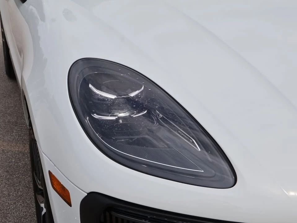 2024 Porsche Macan S - Image 14 of 20