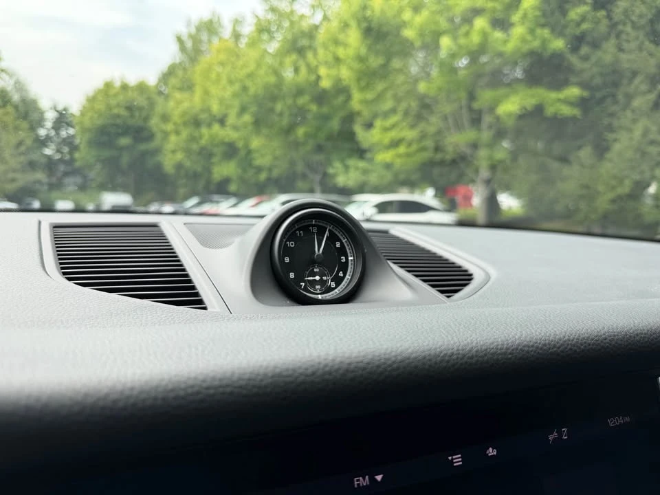 2024 Porsche Macan S - Image 11 of 14