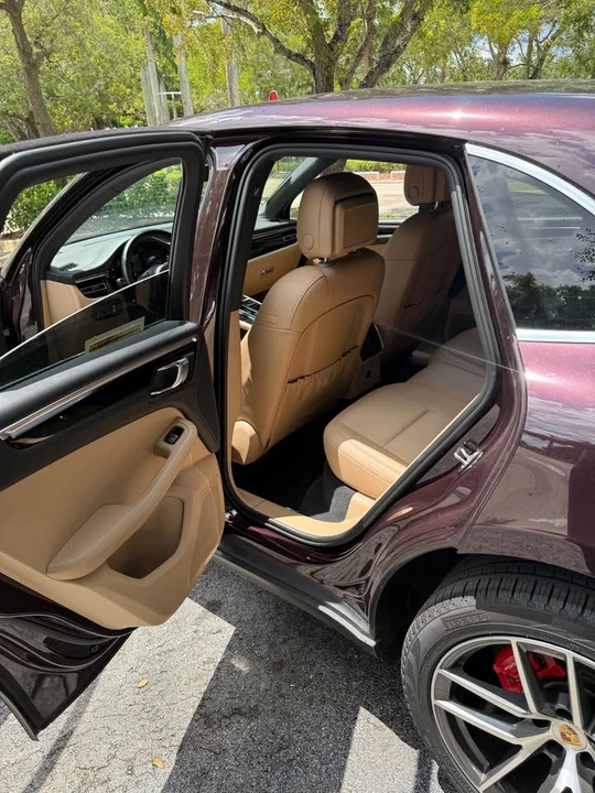 2024 Porsche Macan S - Image 16 of 19