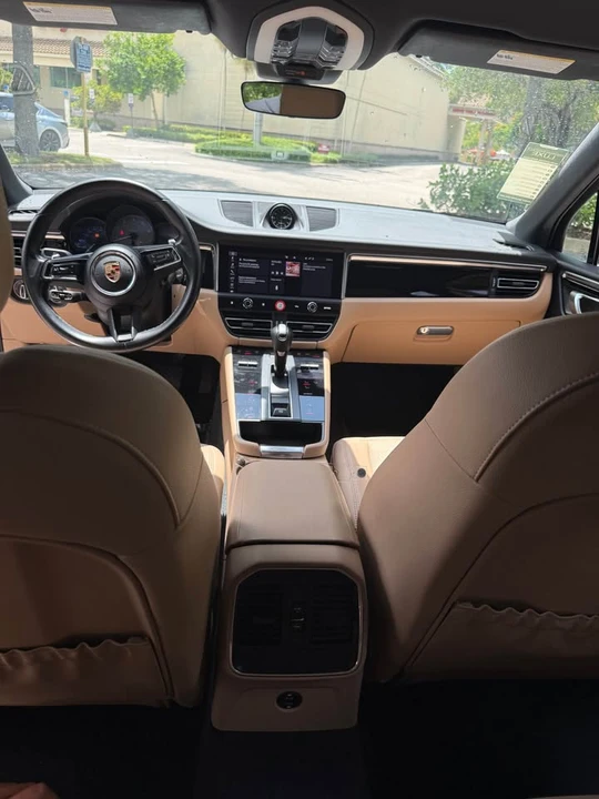 2024 Porsche Macan S - Image 18 of 19