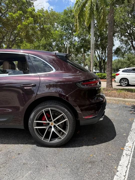 2024 Porsche Macan S - Image 11 of 19
