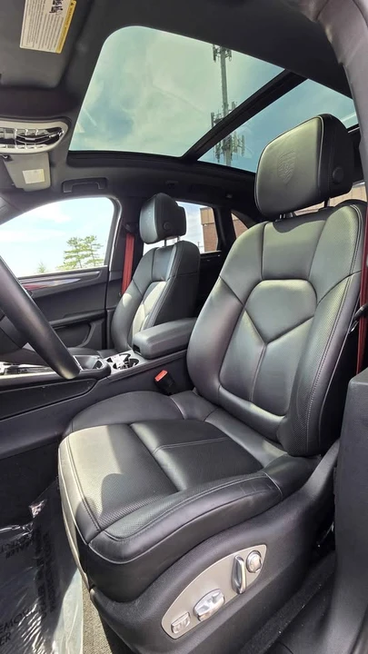 2024 Porsche Macan S - Image 8 of 9
