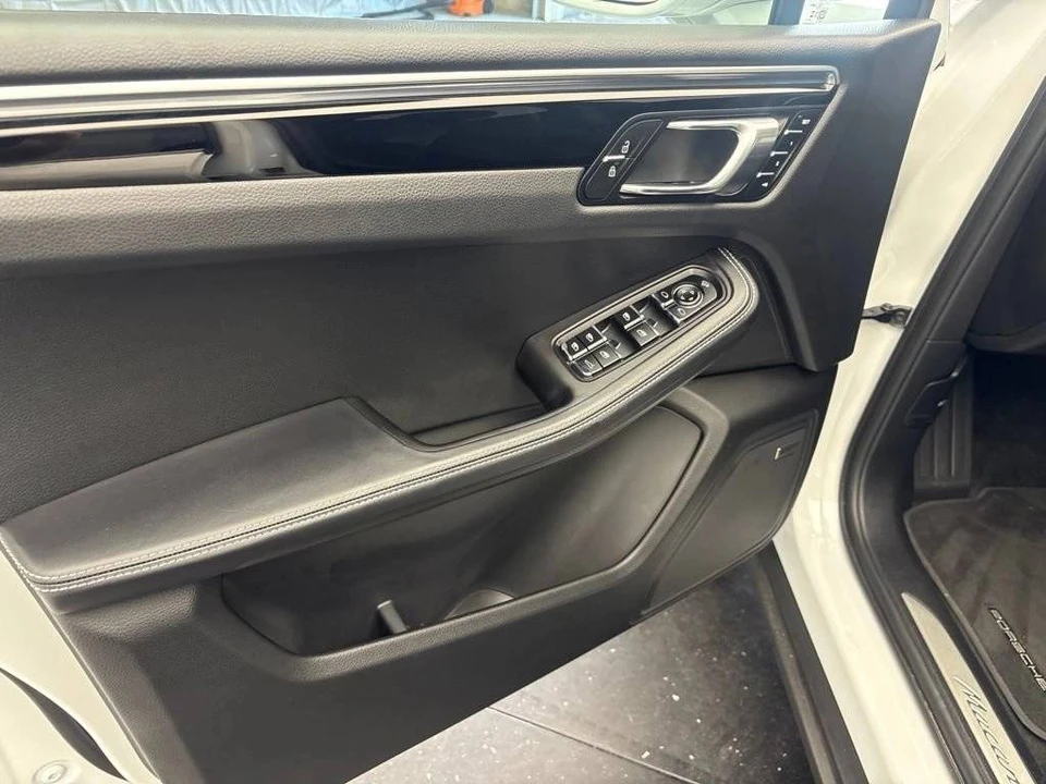 2024 Porsche Macan S - Image 4 of 4