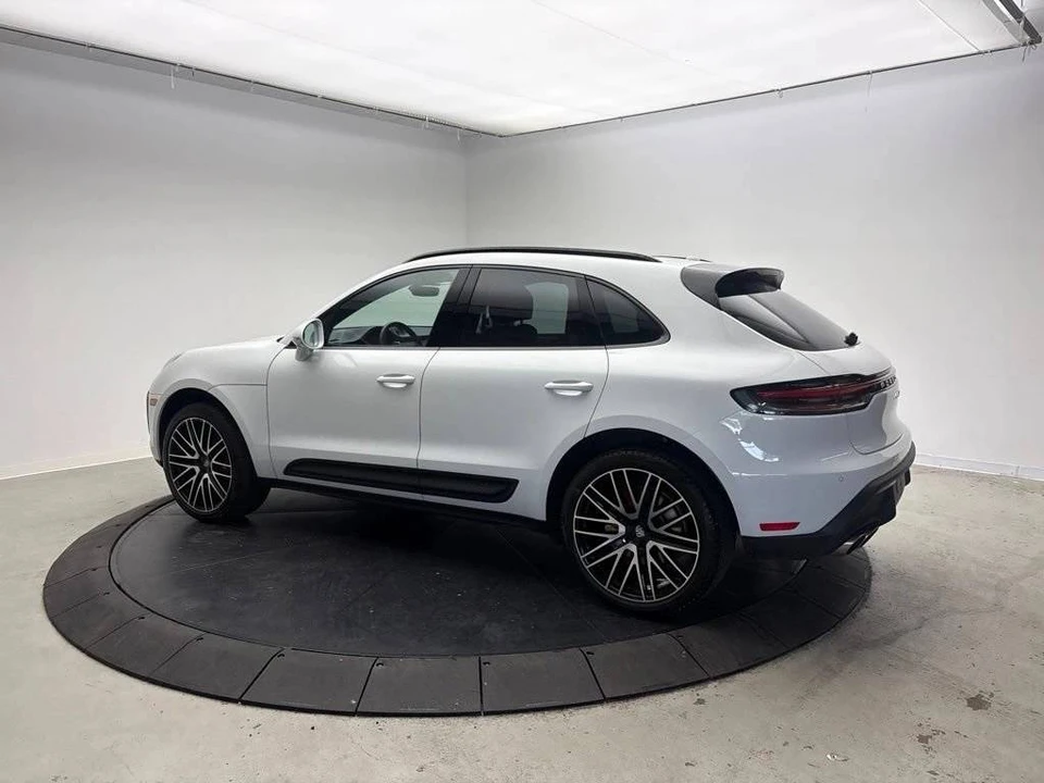 2024 Porsche Macan S - Image 3 of 4
