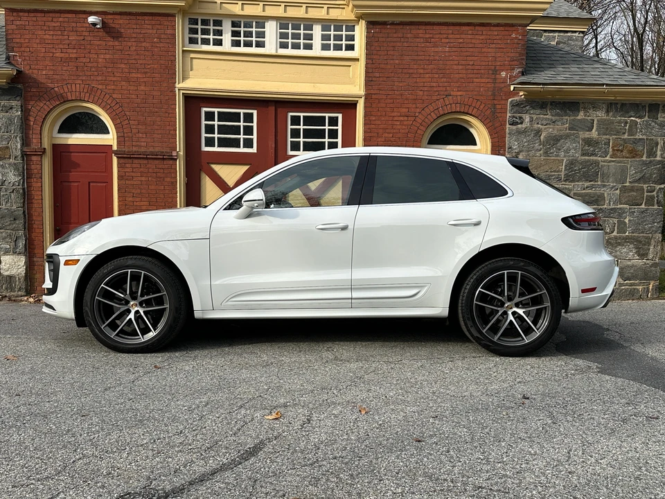 2024 Porsche Macan S - Image 7 of 31
