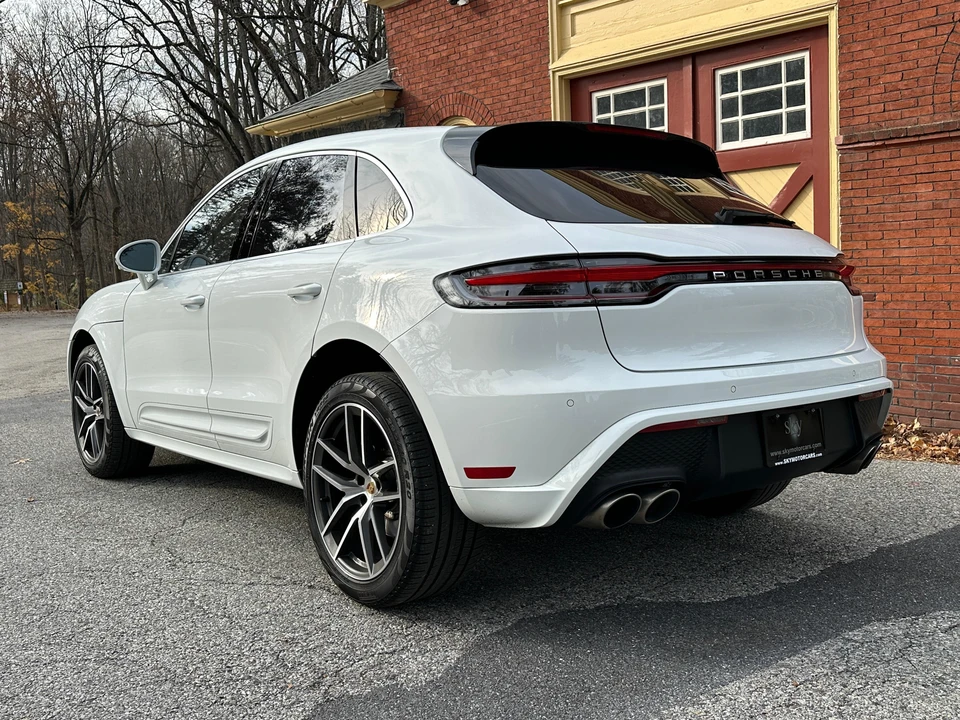 2024 Porsche Macan S - Image 8 of 31
