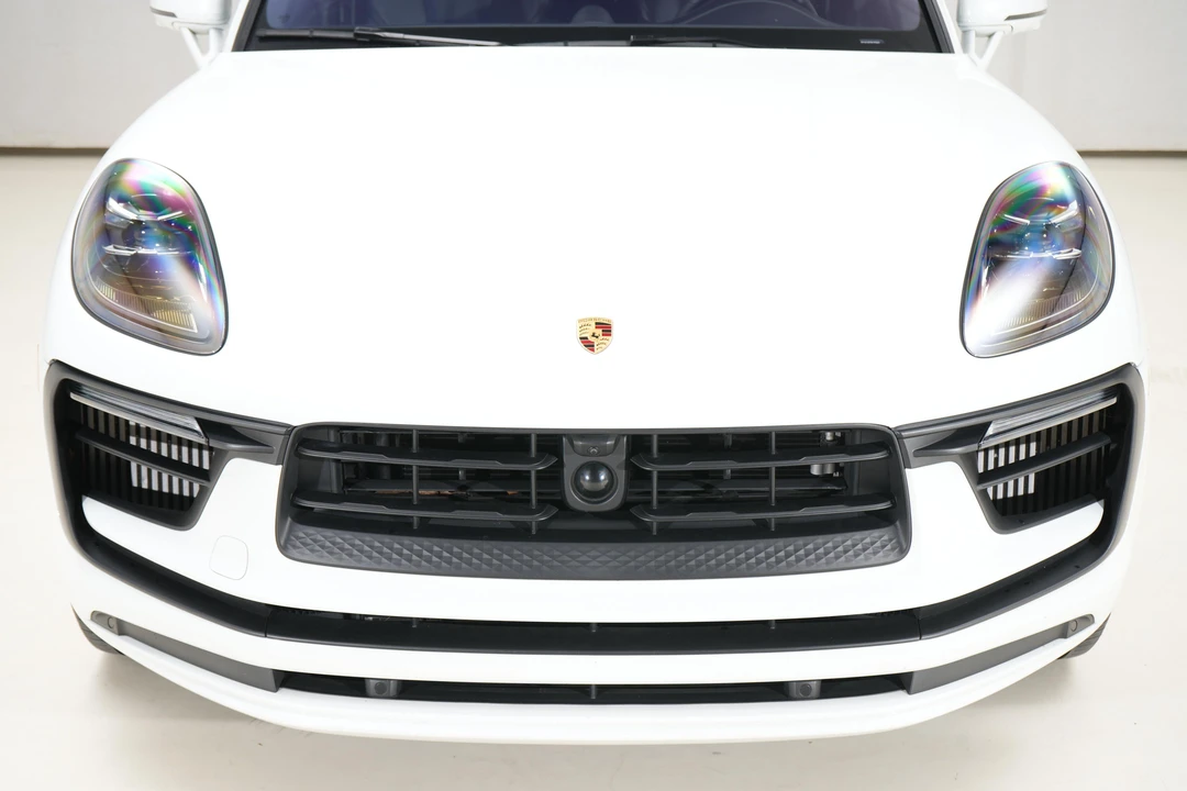 2024 Porsche Macan S - Image 24 of 31