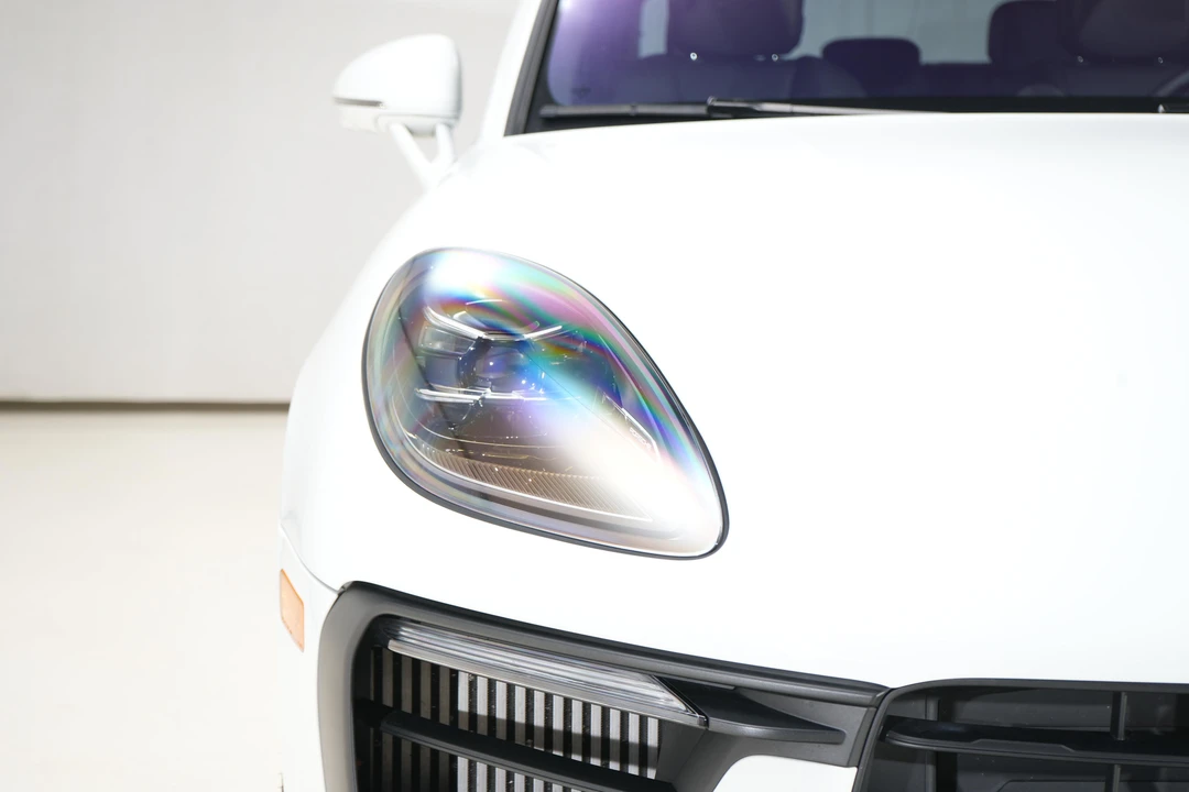 2024 Porsche Macan S - Image 23 of 31