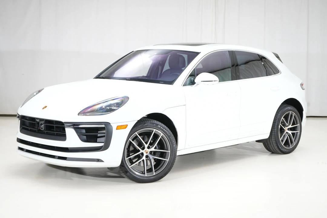 2024 Porsche Macan S - Image 15 of 31