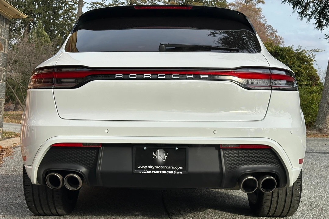 2024 Porsche Macan S - Image 5 of 31