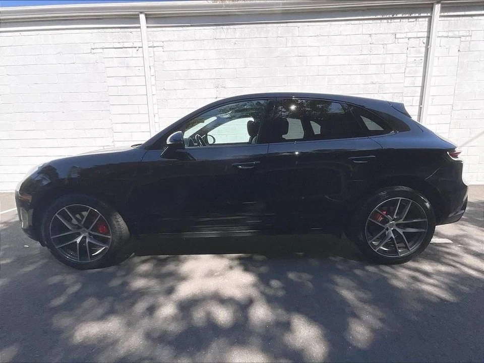 2024 Porsche Macan S - Image 2 of 4
