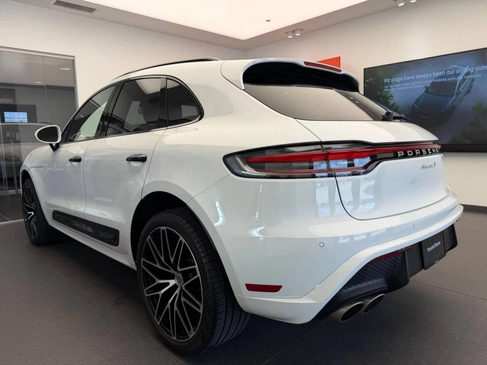2024 Porsche Macan S - Image 3 of 4