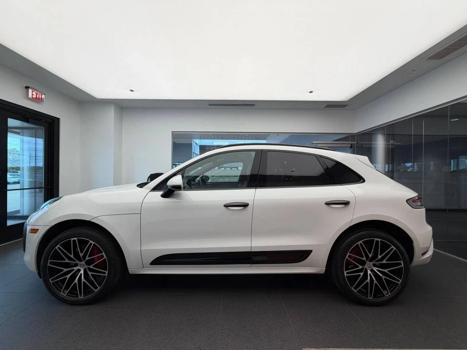 2024 Porsche Macan S - Image 2 of 4