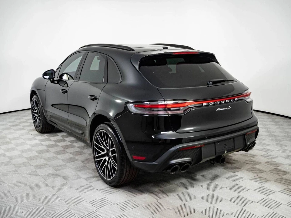2024 Porsche Macan S - Image 3 of 4