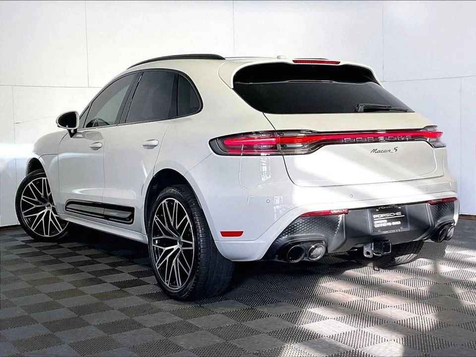 2024 Porsche Macan S - Image 3 of 4