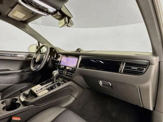 2024 Porsche Macan S - Image 17 of 20