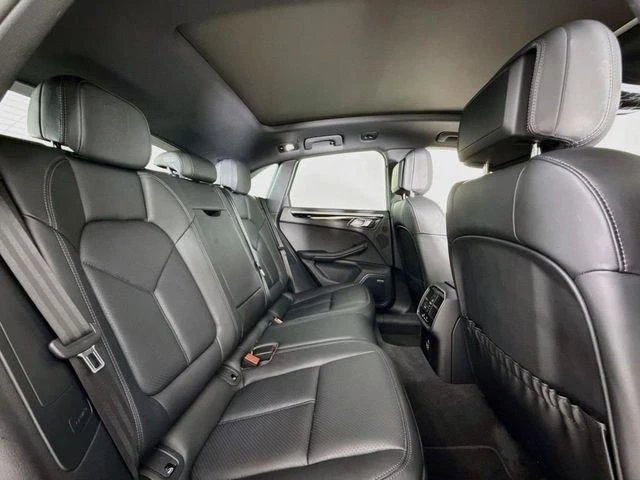 2024 Porsche Macan S - Image 19 of 20