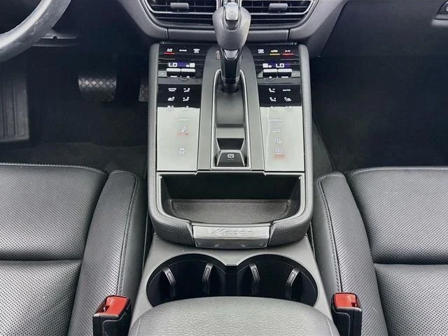 2024 Porsche Macan S - Image 16 of 20