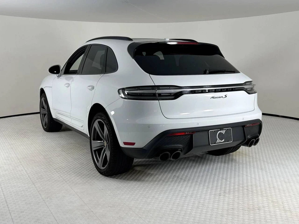 2024 Porsche Macan S - Image 3 of 4