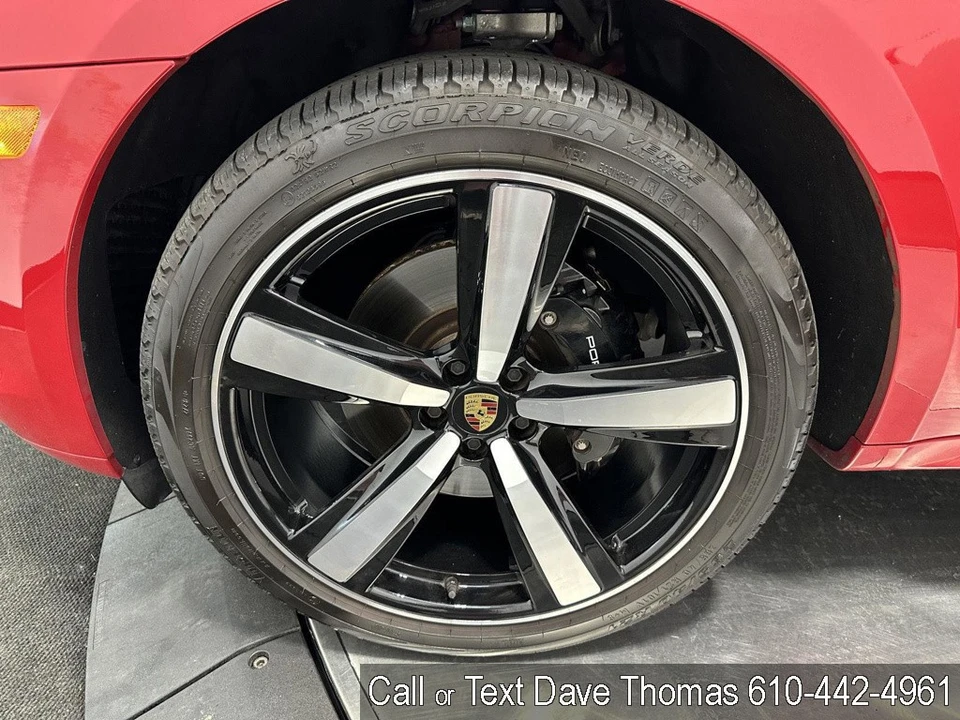 2024 Porsche Macan S - Image 11 of 24