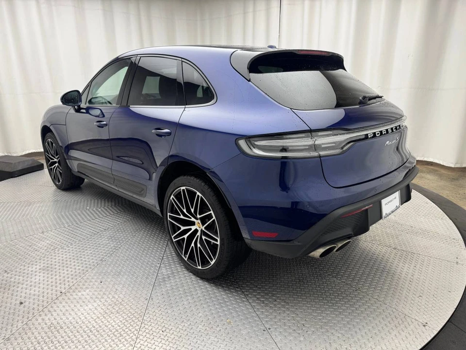 2024 Porsche Macan S - Image 3 of 4