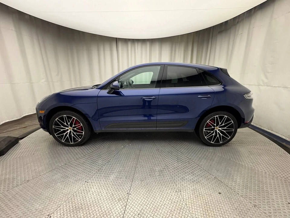 2024 Porsche Macan S - Image 2 of 4