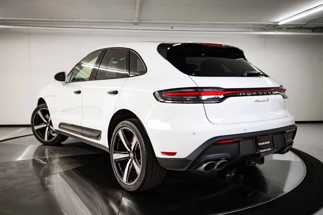 2024 Porsche Macan S - Image 3 of 4