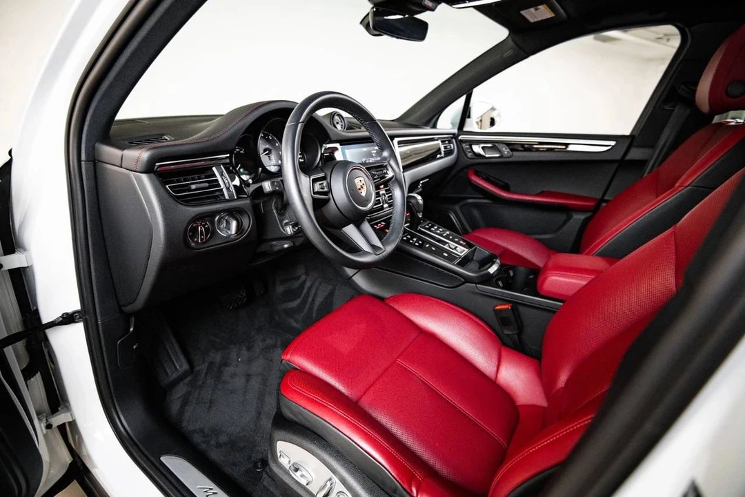 2024 Porsche Macan S - Image 4 of 4