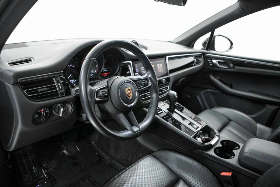 2024 Porsche Macan S - Image 4 of 4