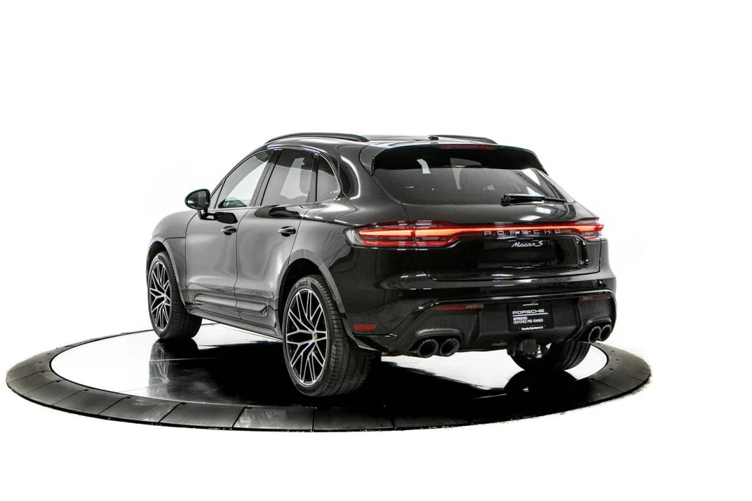 2024 Porsche Macan S - Image 3 of 4