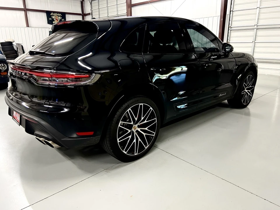 2024 Porsche Macan S - Image 12 of 27