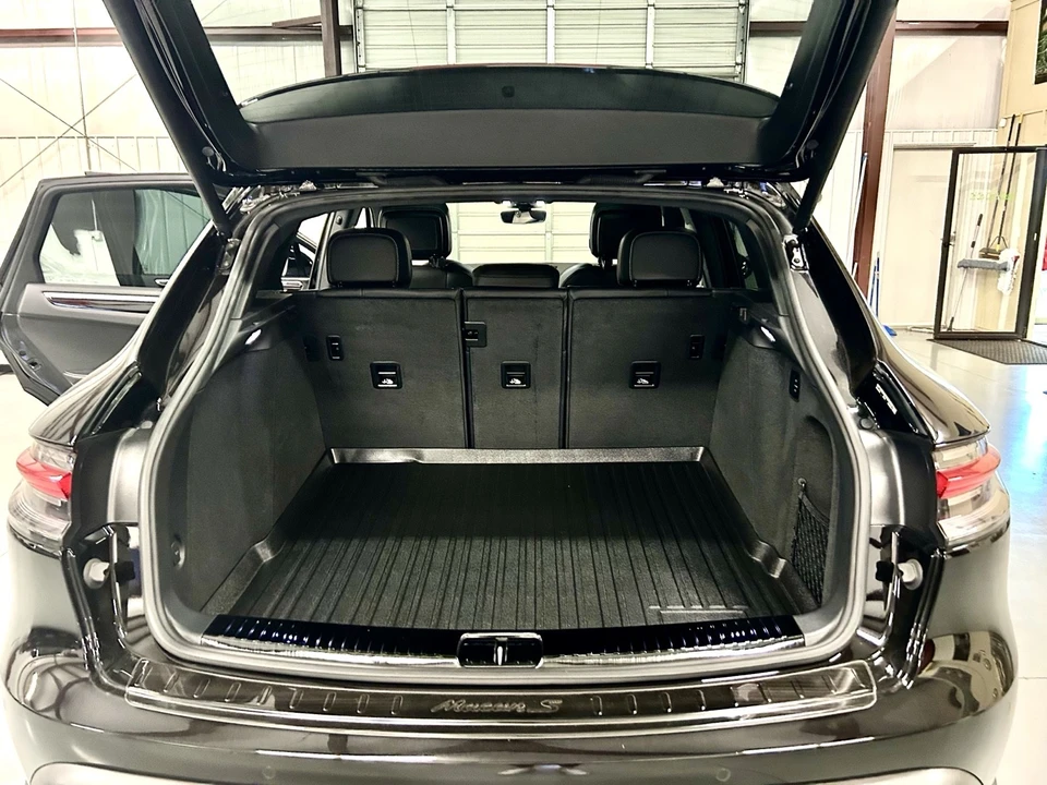 2024 Porsche Macan S - Image 23 of 27