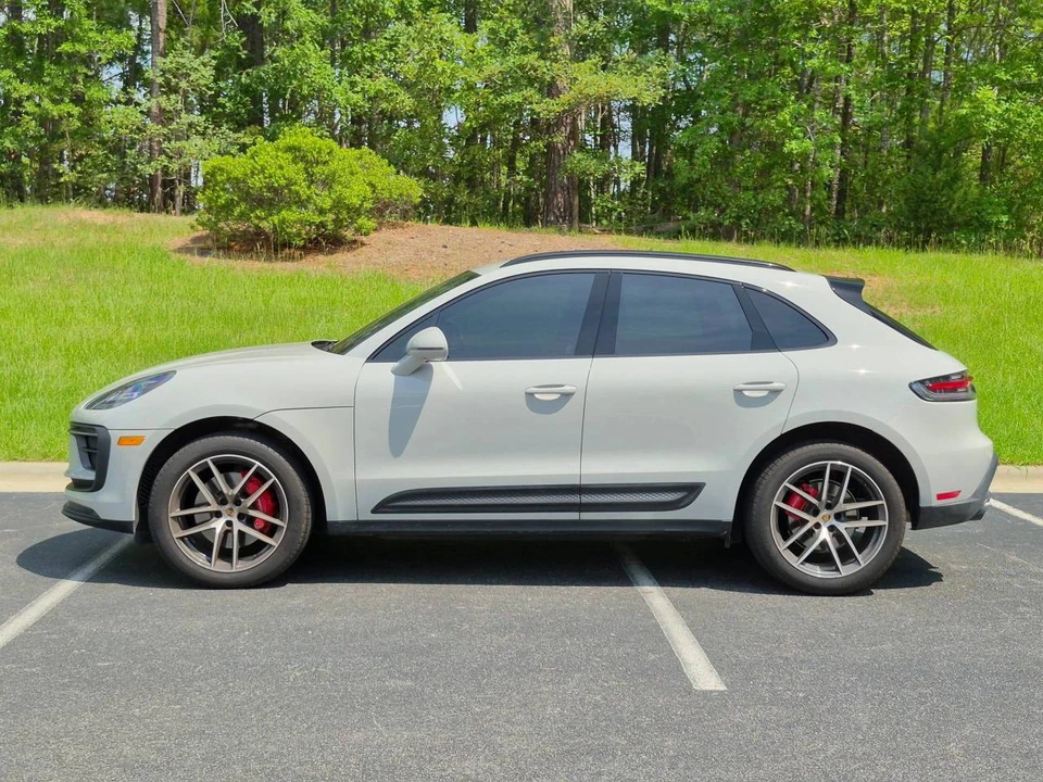 2024 Porsche Macan S - Image 2 of 4