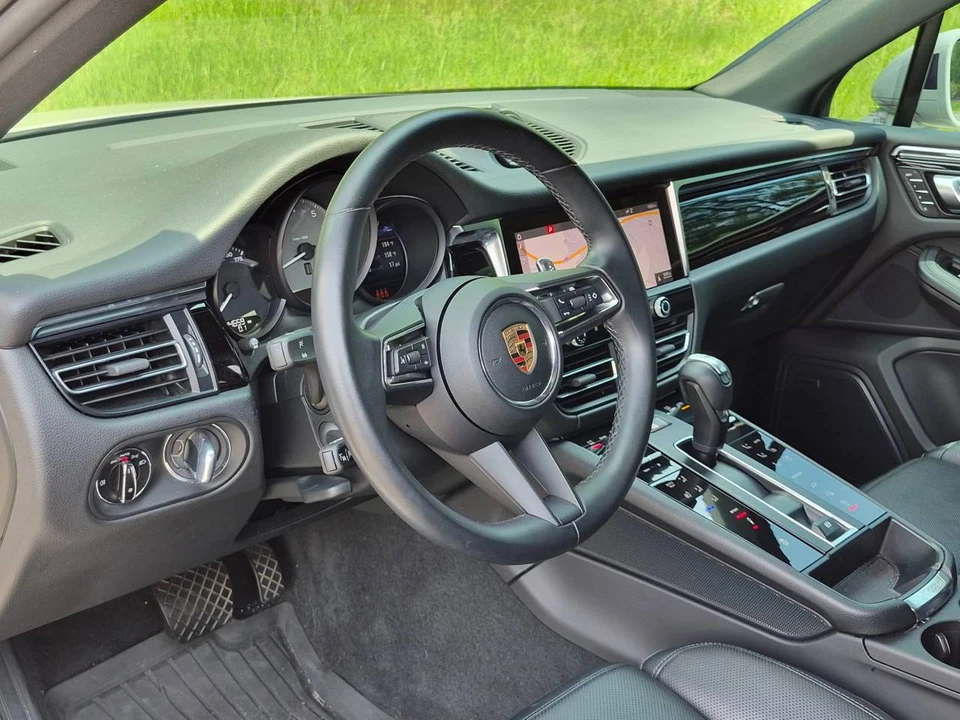 2024 Porsche Macan S - Image 4 of 4